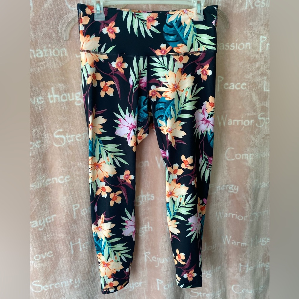 Old Navy active elevate leggings- Tropical mama!